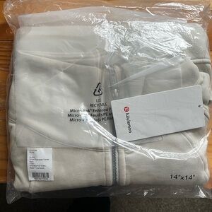 Lululemon Scuba Funnel Neck in Bone XL/XXL